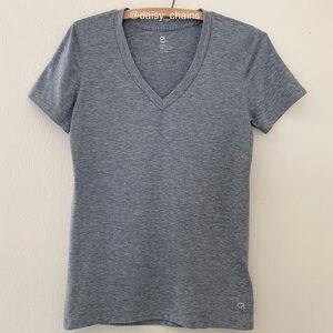 GAP Fit V-Neck Workout Top